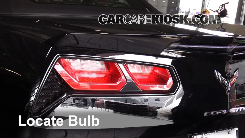 2015 Chevrolet Corvette Stingray 6.2L V8 Convertible Éclairage Feu clignotant arrière (remplacer l'ampoule)